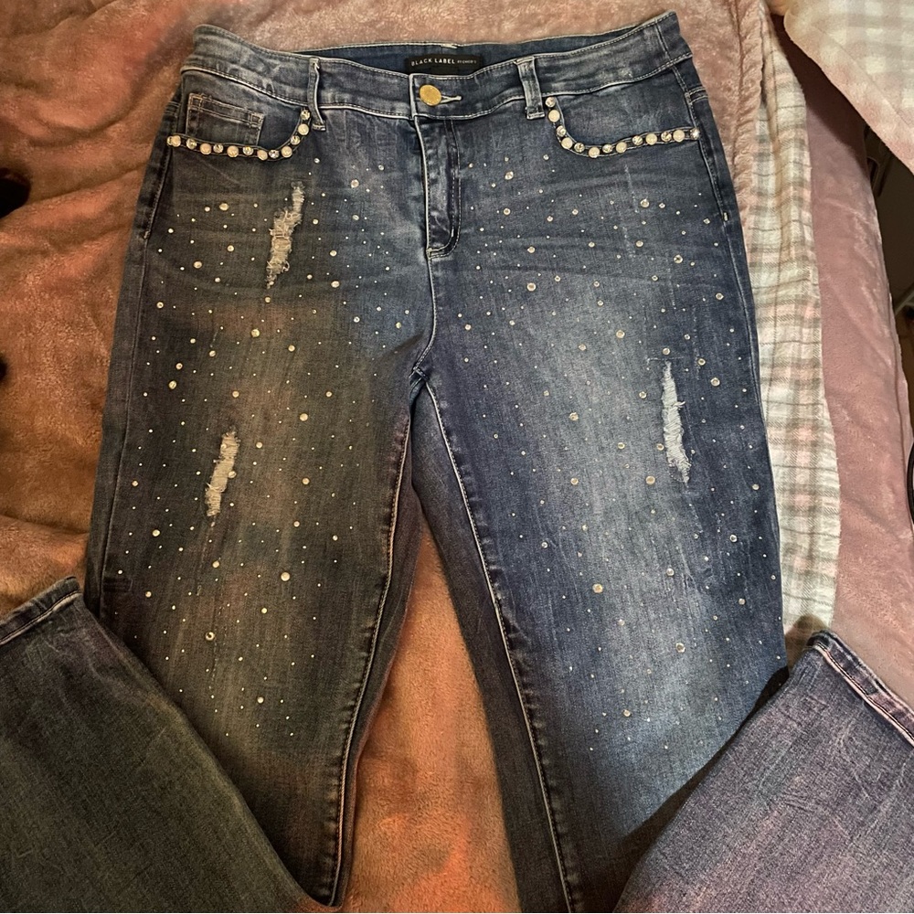 Black Label by Chico’s ankle jeans sz 8